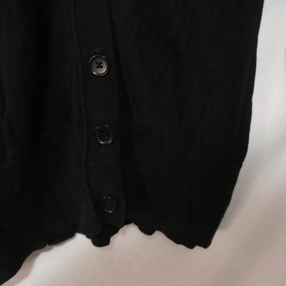 JACOB | medium | Black Knit Button-Up V-Neck Cardigan - Picture 10 of 16